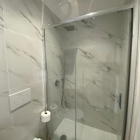 Belltower Elegans Pensionat 4*