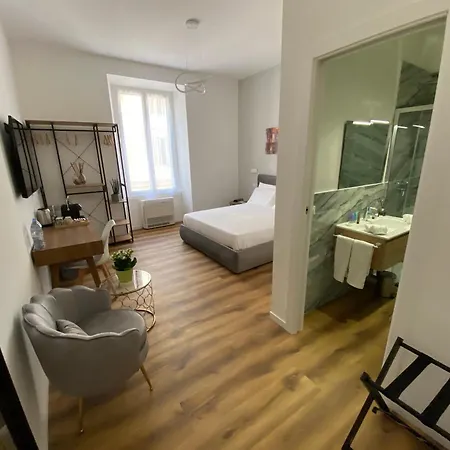 Belltower Elegans Ρώμη