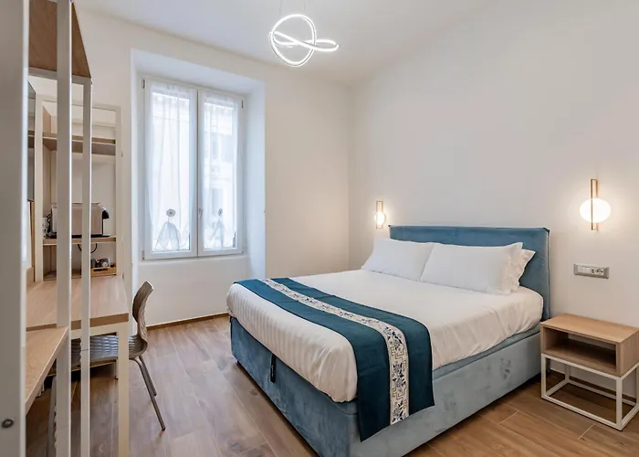 Belltower Elegans 招待所