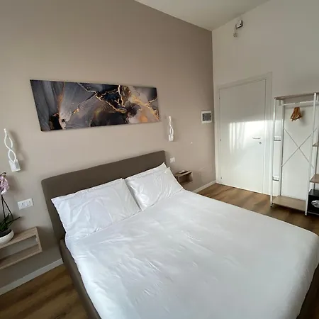 Belltower Elegans Rom