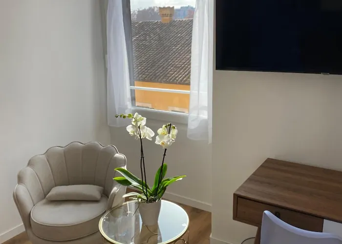 Belltower Elegans 4*