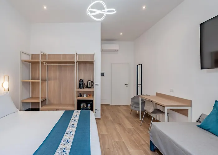 Belltower Elegans Roma