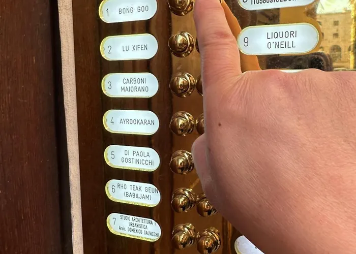 Konukevi Belltower Elegans Roma