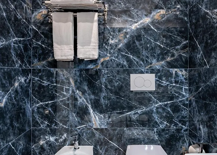 Belltower Elegans Roma